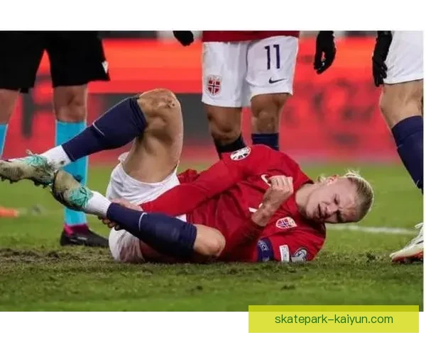 哈兰德脚踝伤势成疑，未来比赛前景令人担忧